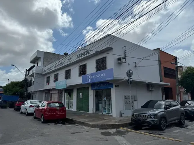 IDEAL PARA O SEU NEGÓCIO! Excelente loja com área privativa 24m², lavabo. Localizado na Ru