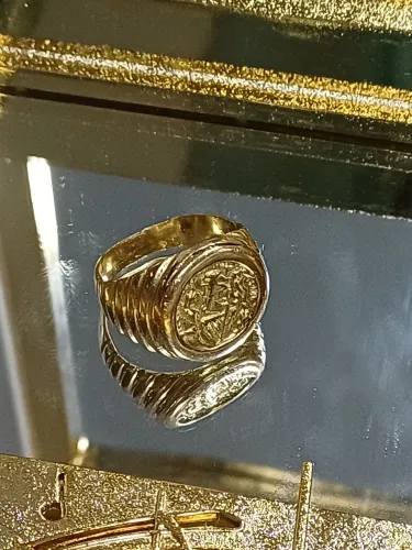 Anel Follis Bizantino de Cristo Vencedor em ouro amarelo 18k
