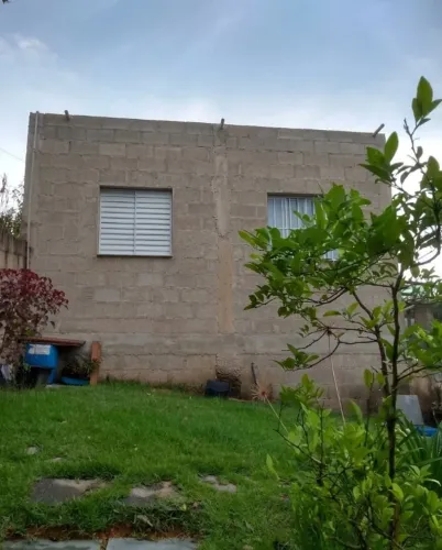 Oportunidade em Araçariguama! Casa Pronta c/ espaço para Ampliação