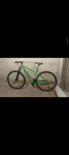 Bicicleta aro 29 em bom estado apenas o cubo traseiro para trocar