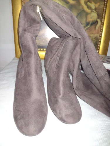 Bota camurça Kenneth Cole, cano alto