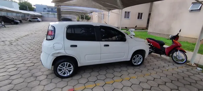 Fiat Uno Attractive 1.0 EVO Fire Flex 8V 5P 2016