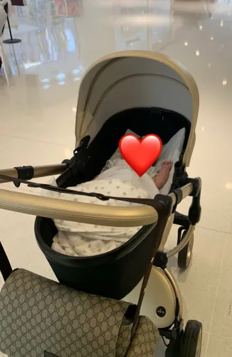 Carrinho de bebê Mima Xari com tela anti insetos