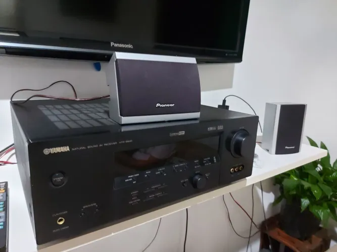 Receiver Yamaha HTR 5840 + Conjunto Pioneer Com Subwoofer