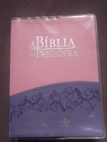 Vendo esta linda Bíblia da Pregadora (versão Almeida)