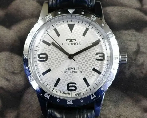 Vintage Technos Mecânico enrolamento de mão feito na Suíça Relógio Masculino Antigo Funcio