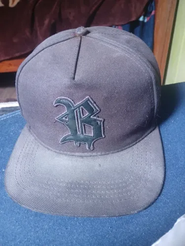 Boné BLCK