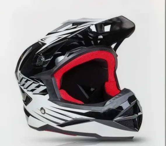 Capacete top no precinho