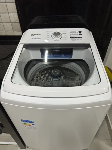 Vendo maquina eletrolux 15kg Essencial care