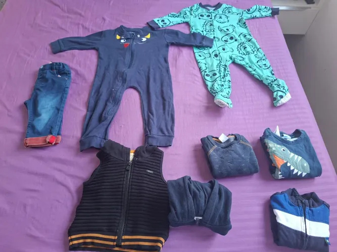 Lote de roupas de frio de bebê