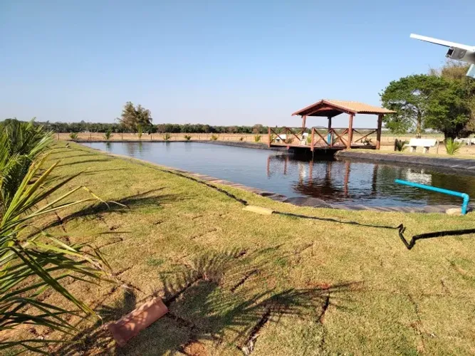 Instalação de Lonas para Impermeabilização de Tanques Criação de Peixes e Reservatórios 