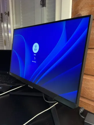 Monitor Samsung Odyssey G4 240hz