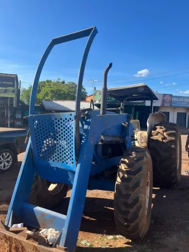 New Holland 8030 ano 2007 COM CONJUNTO DE LÂMINA