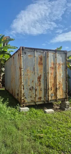 Container