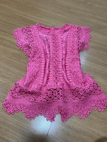 Blusa regata feminina em guipir