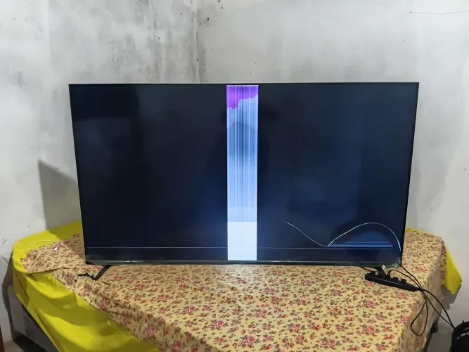 Smart tv 70 Polegadas 4K UHD Android TV - Com Defeito na Imagem