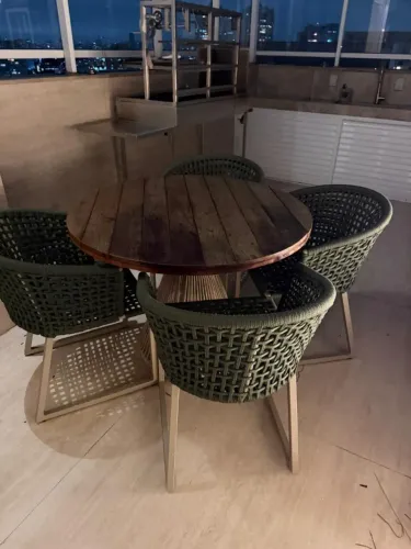Conjunto de Mesa Redonda com 3 Cadeiras - Área Gourmet