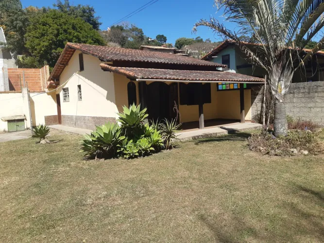 Alugo casa ( disponível a partir de 27/07)