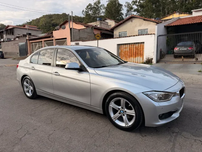BMW 320I A Modern/sport TB 2.0/a.flex 16V 4P 2013