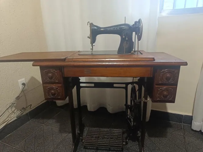 Máquina singer antiga