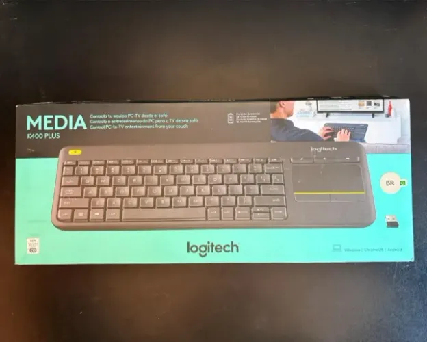Teclado Logitech K400 Plus - Praticamente novo na caixa