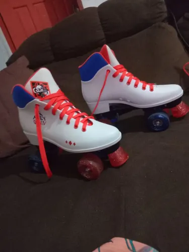 Patins n.35/36 Pouco usado.