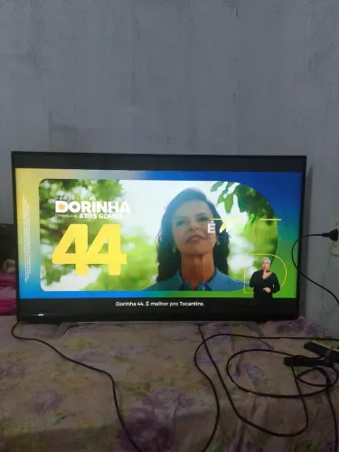 Uma televisão