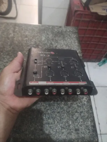 Crossover Stetsom STX 62