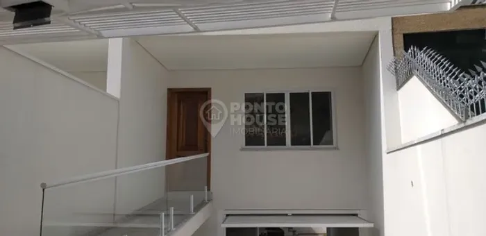 Sobrado novo à venda na Chácara Inglesa com 3 suítes e 5 vagas de garagem