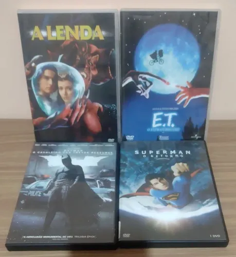 4 DVDs - A Lenda + ET + Superman + Batman