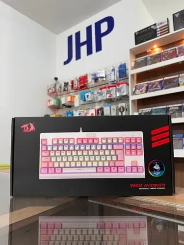 Teclado Mecânico Gamer Redragon Dark Avanger Branco c/ Rosa Rainbow Switch Azul | Curitiba