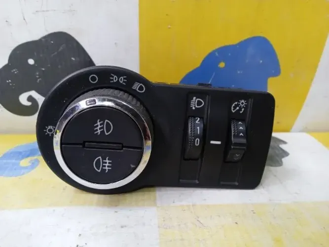 Botão Farol Milha Neblina Tracker 2013 - 2016 Cod. *