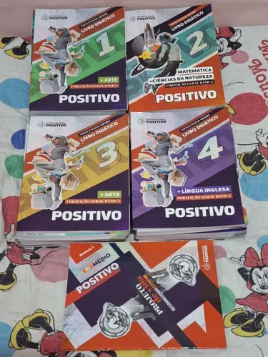 Livros didáticos 1° ano, sistema positivo 