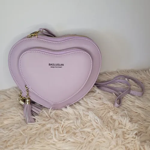PROMOÇÃO Bolsa pequena coração lilás