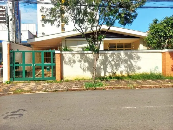 Casa para aluguel, 3 quartos, 1 suíte, 3 vagas, Centro - Limeira/SP