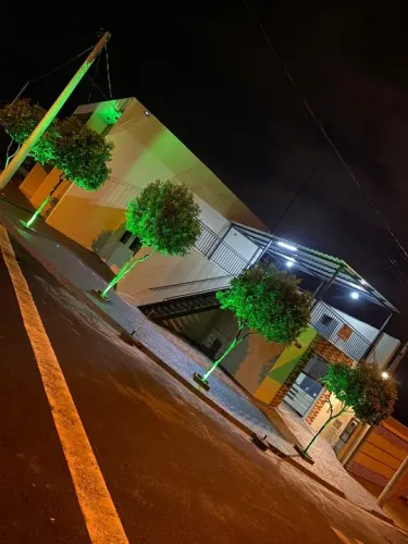 Alugo - ótima área comercial com Terraço