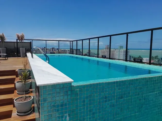APARTAMENTO NA PRAIA DE CAMBOINHA, COM 2 SUÍTES