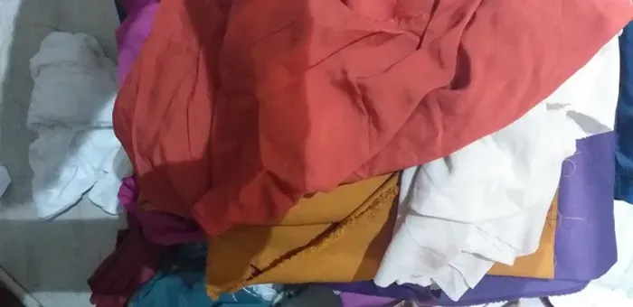 Lote ou varejo de tecidos, retalhos diversos
