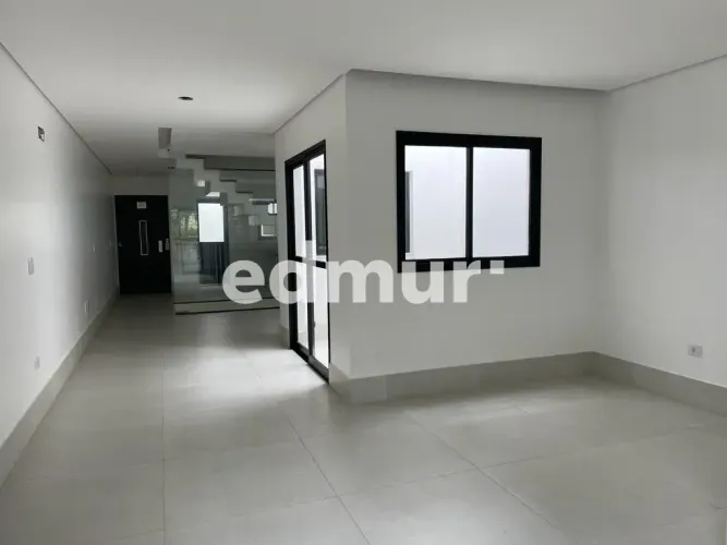 SOBRADO para ALUGUEL com 300m² no bairro Vila Alpina com 3 quartos e 5 vagas. Santo André,