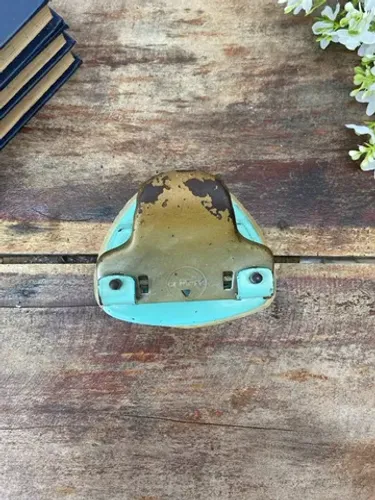 Furador de Papel em Ferro anos 80 | Antiguidade