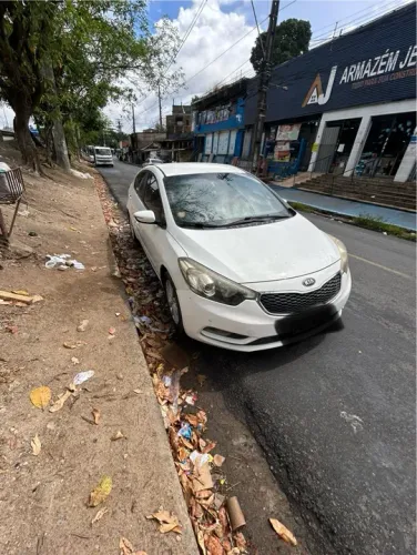 Kia Motors Cerato 1.6 16 V Flex Mec. 2013