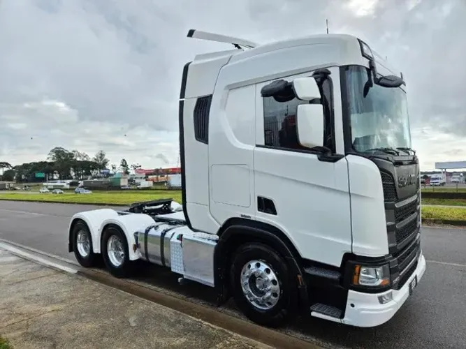 Scania R540 6x4 Bug Leve mola Ano 22 Euro 5 Retarder único dono 339 mil km rodados