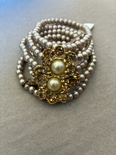 Pulseira de pérolas