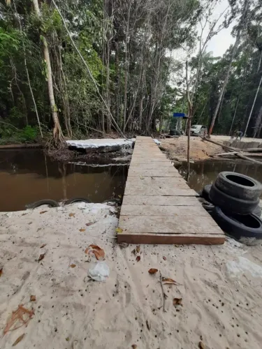 Draga dragagem de igarape limpeza de açude