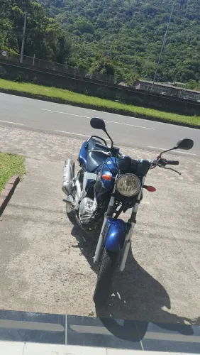 Vendo moto impecável motivos pegar carro melhor 