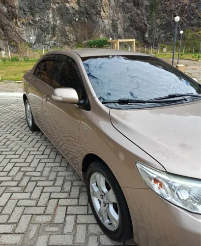 VENDO COROLLA XEI 1.8 2010