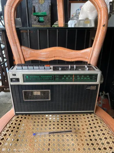 Rádio antigo Panasonic (ref: 124)