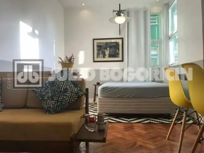 Apartamento : / Residencial / Centro