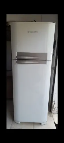 Geladeira Electrolux 439 litros, frost free, com garantia