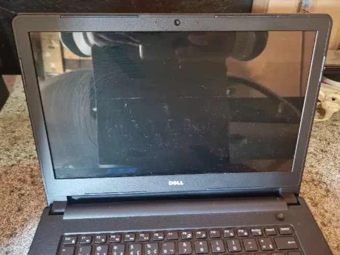 Notebook Dell P37G